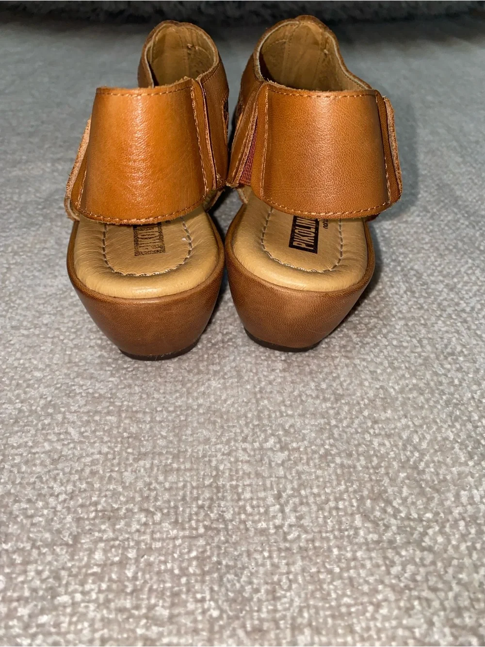 Pikolinos Romana Perforated Leather Wedge Sandal Brandy EU 39 (9)
